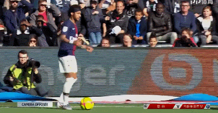 德罗西拿到执教热那亚首胜，目前带队成绩1胜2平保持不败（德罗西迎来执教热那亚首胜，开局1胜2平延续不败）