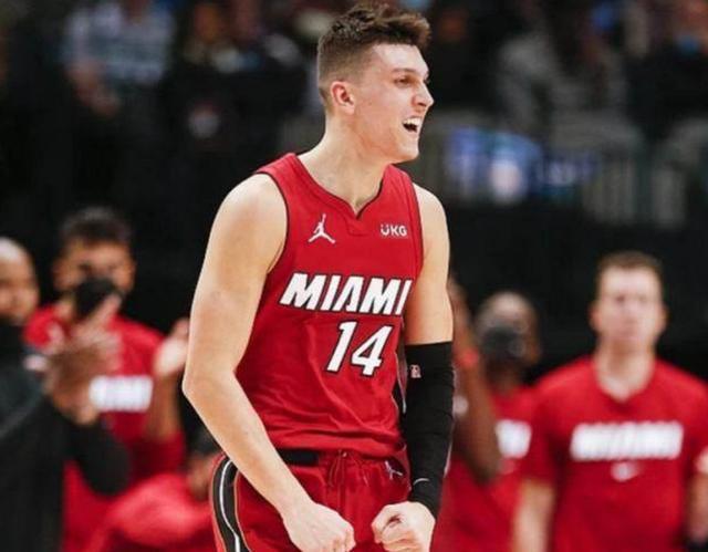 小法：想让阿达伊和帕斯学习梅西的饥饿感，这能造就顶级球员（小法：希望阿达伊与帕斯向梅西的饥饿感看齐，这是成就顶级球员的关键）