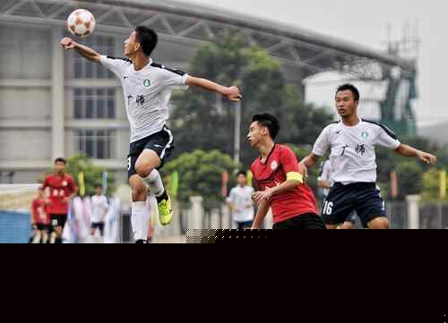 伦纳德24中15空砍赛季新高39分，仍未能带队取胜（伦纳德24投15中轰赛季新高39分仍难救主，球队无奈败北）