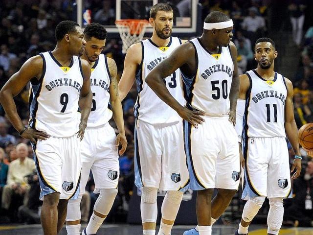 菲律宾队狂热主场氛围点燃赛场（菲律宾主场热浪燃爆全场）