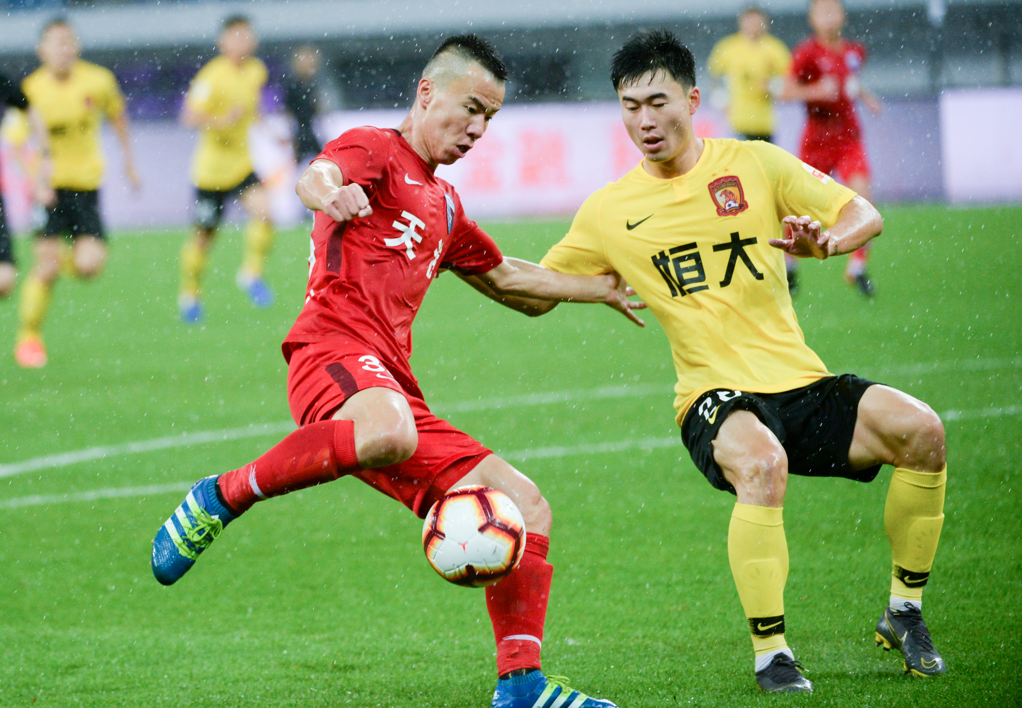 西班牙U21主帅：莫斯克拉很聪明，他会成为西班牙队重要球员（西班牙U21主帅称莫斯克拉思维出众，未来将成国家队关键球员）