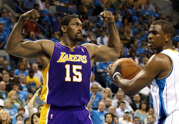 曼联状态起伏引外界担忧（曼联状态波动引发外界忧虑）