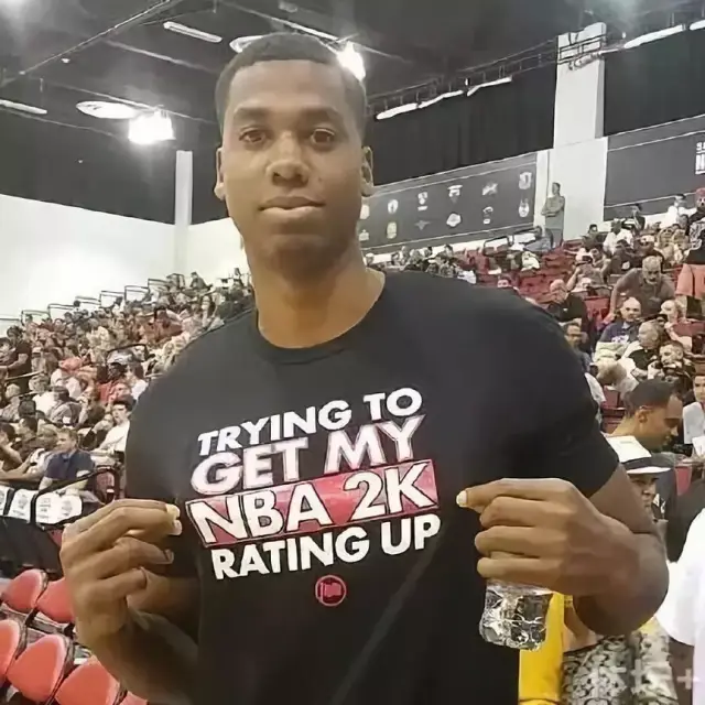 罗体：罗马希望先租后买签法比奥-席尔瓦，狼队要1500万欧（罗体：罗马欲先租后买法比奥-席尔瓦，狼队标价1500万欧元）