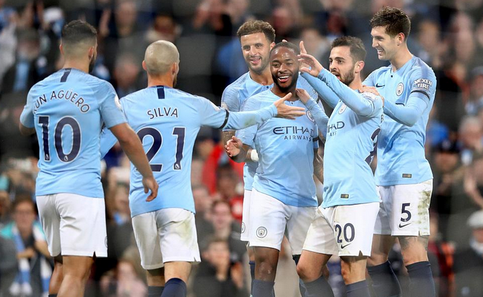 RMC：巴黎大巴被毕包球迷石块袭击，所幸并无人员受伤（RMC：毕包球迷向巴黎大巴投掷石块，所幸无人受伤）