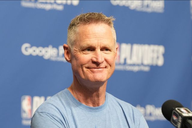 掘金约基奇三双末节爆发（掘金核心约基奇轰三双，末节接管比赛）