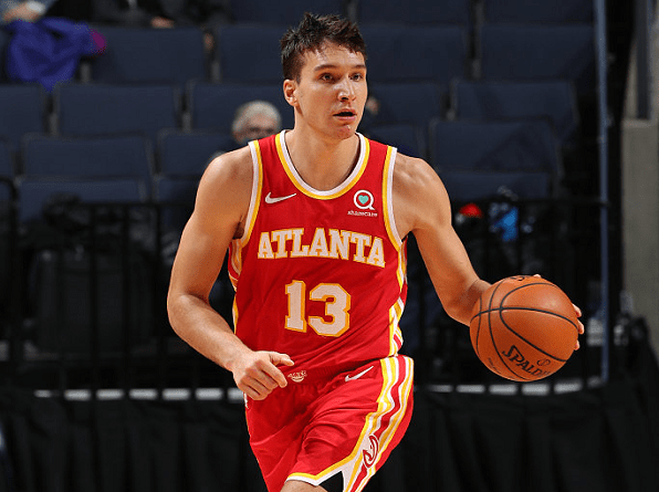 意媒：小法以后留在意甲可能性不大，大概率会前往巴萨或曼城（意媒：小法意甲前景不乐观，或转投巴萨或曼城）